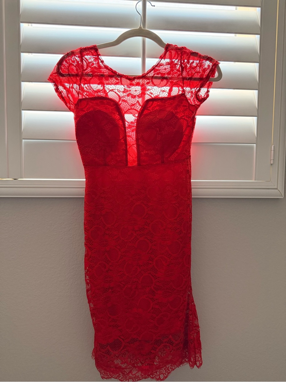 Red Lace Cap-Sleeve Sheath Dress